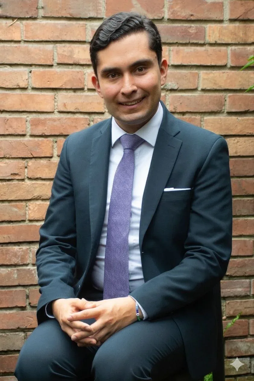 Retrato de José Luis Sánchez, paralegal de Jurela & Asociados